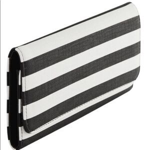 𝅺Kut from the Kloth Striped Wallet